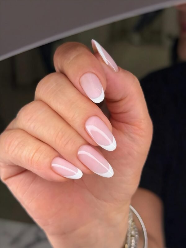 Gel builder rosa lattiginoso, facile da lavorare, autolivellante e brillante.